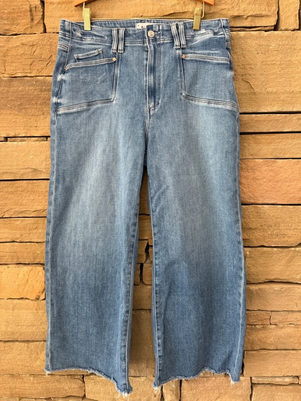 PAIGE Annesa Cropped Distressed Raw Hem Faded Blue Relaxed Wide Leg Jeans 32